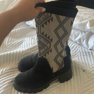 Suede Aztec inspired boots! USA size 6
